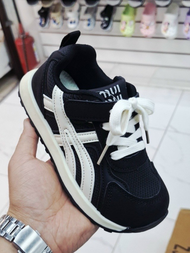 ,кроссовки asics,кроссовки onitsuka tiger,спортивная ,кроссовки мальчику