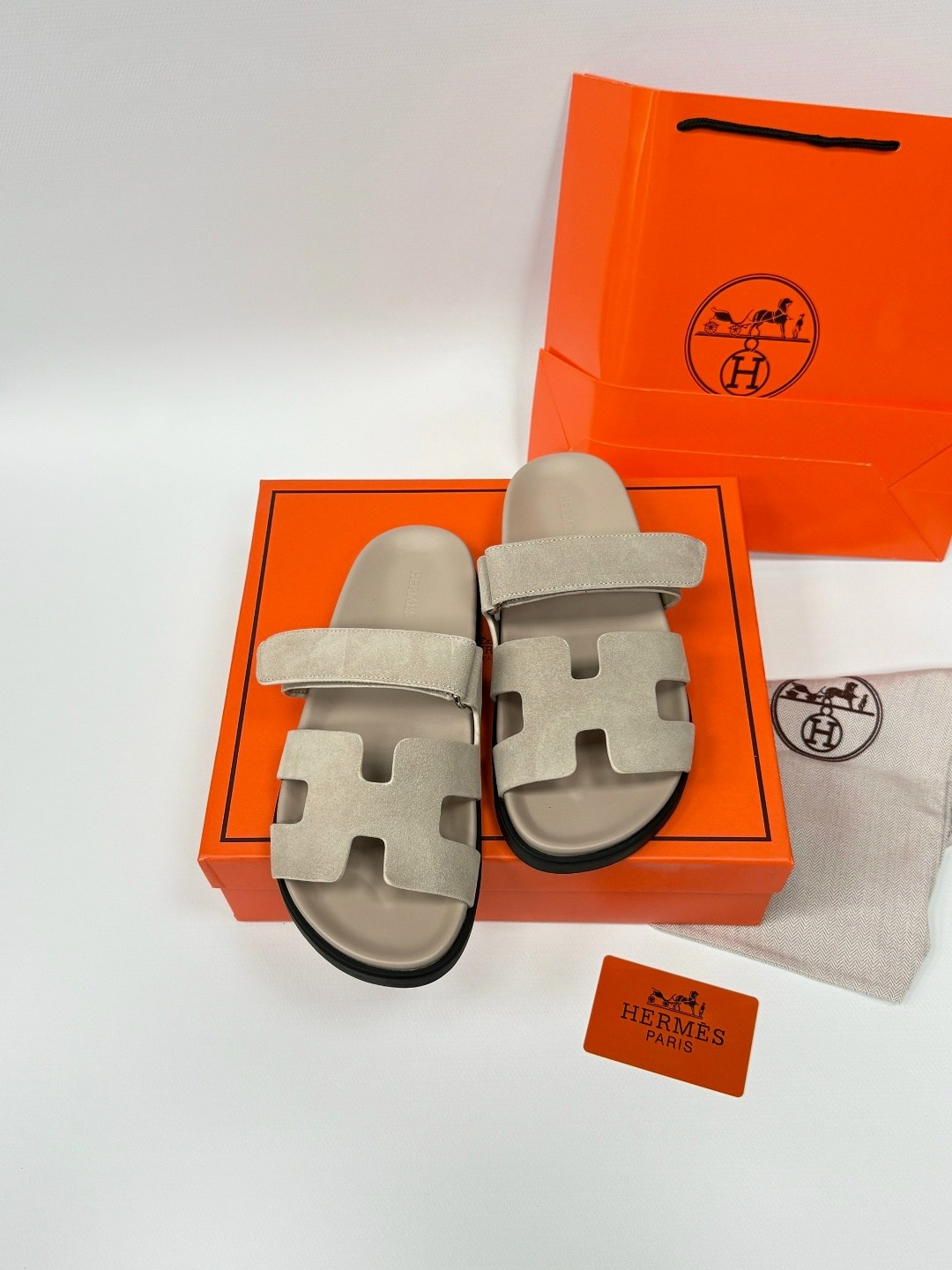 шлепанцы hermes,шлепки hermes женские,шлепки hermes,сандалии hermes,тапочки hermes