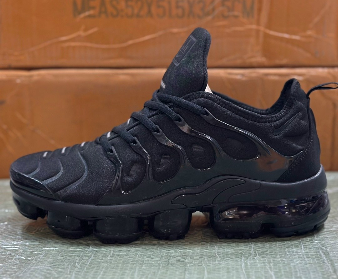 nike air vapormax,nike vapormax plus,vapormax nike,nike air vapormax plus,кроссовки nike air vapormax plus tn для мужчин