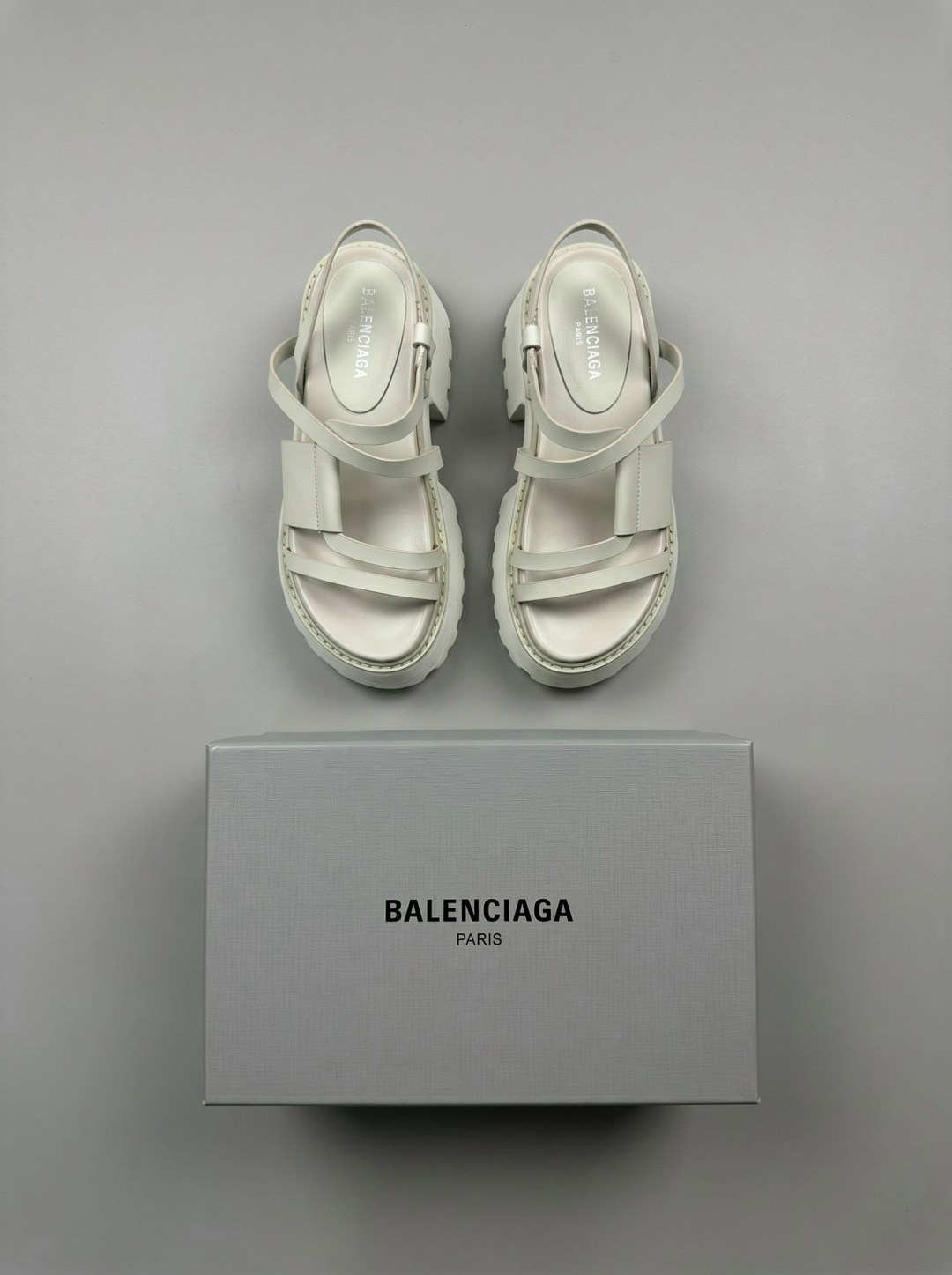 сандалии balenciaga,босоножки balenciaga,сандалии баленсиага женские,туристические сандалии balenciaga,босоножки баленсиага