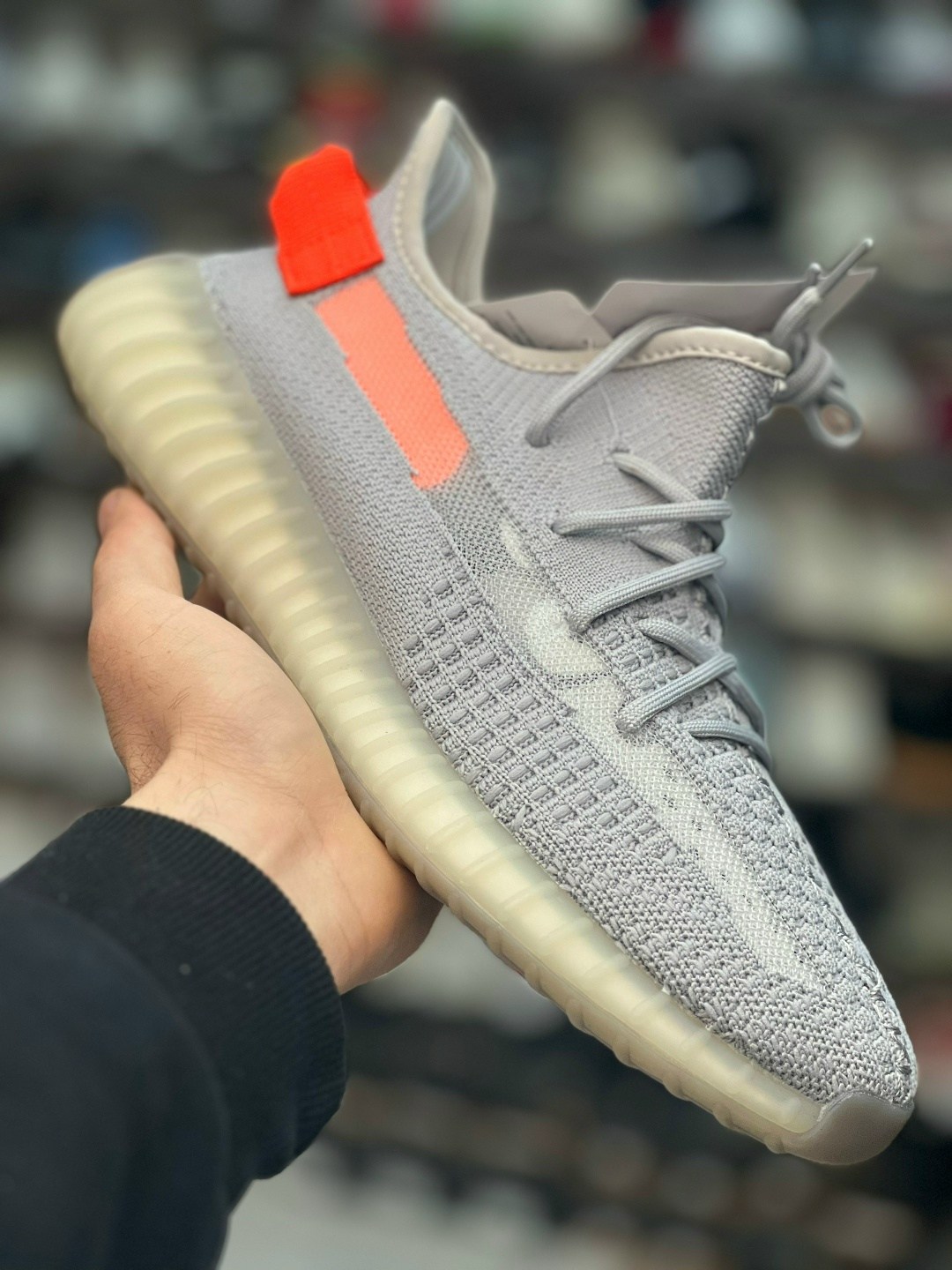 adidas yeezy boost 700 v 3,adidas yeezy boost 700,кроссовки adidas yeezy boost 700,кроссовки adidas yeezy boost 700 v3,yeezy boost 700 v 3