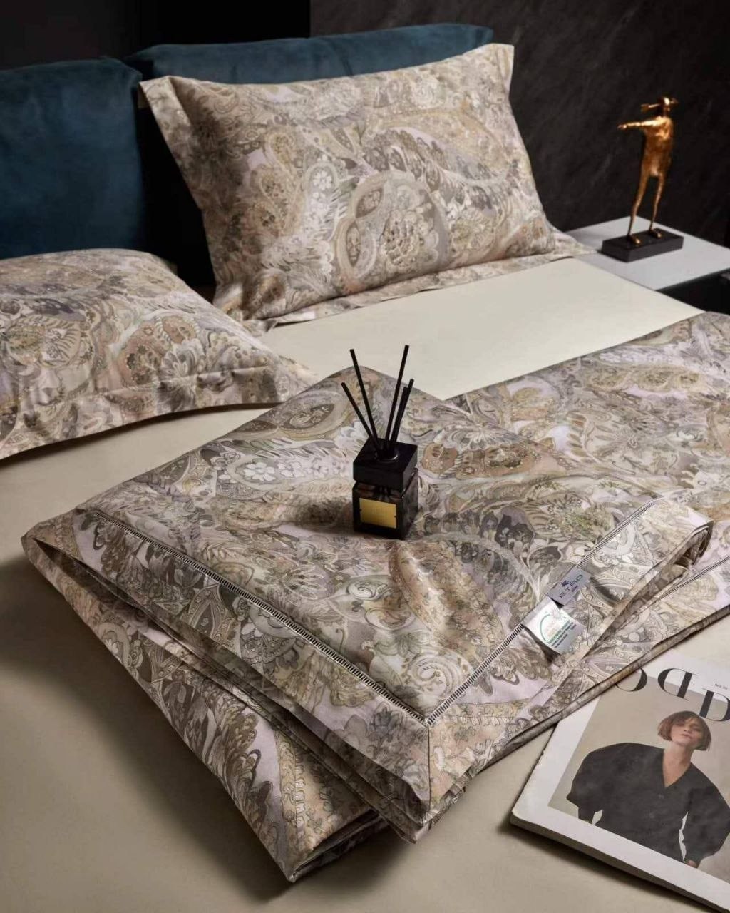 комплект постельного белья etro,комплект постельного белья,комплект постельного белья сатин люкс евро,постельное белье с одеялом blumarine,постельное белье из сатина
