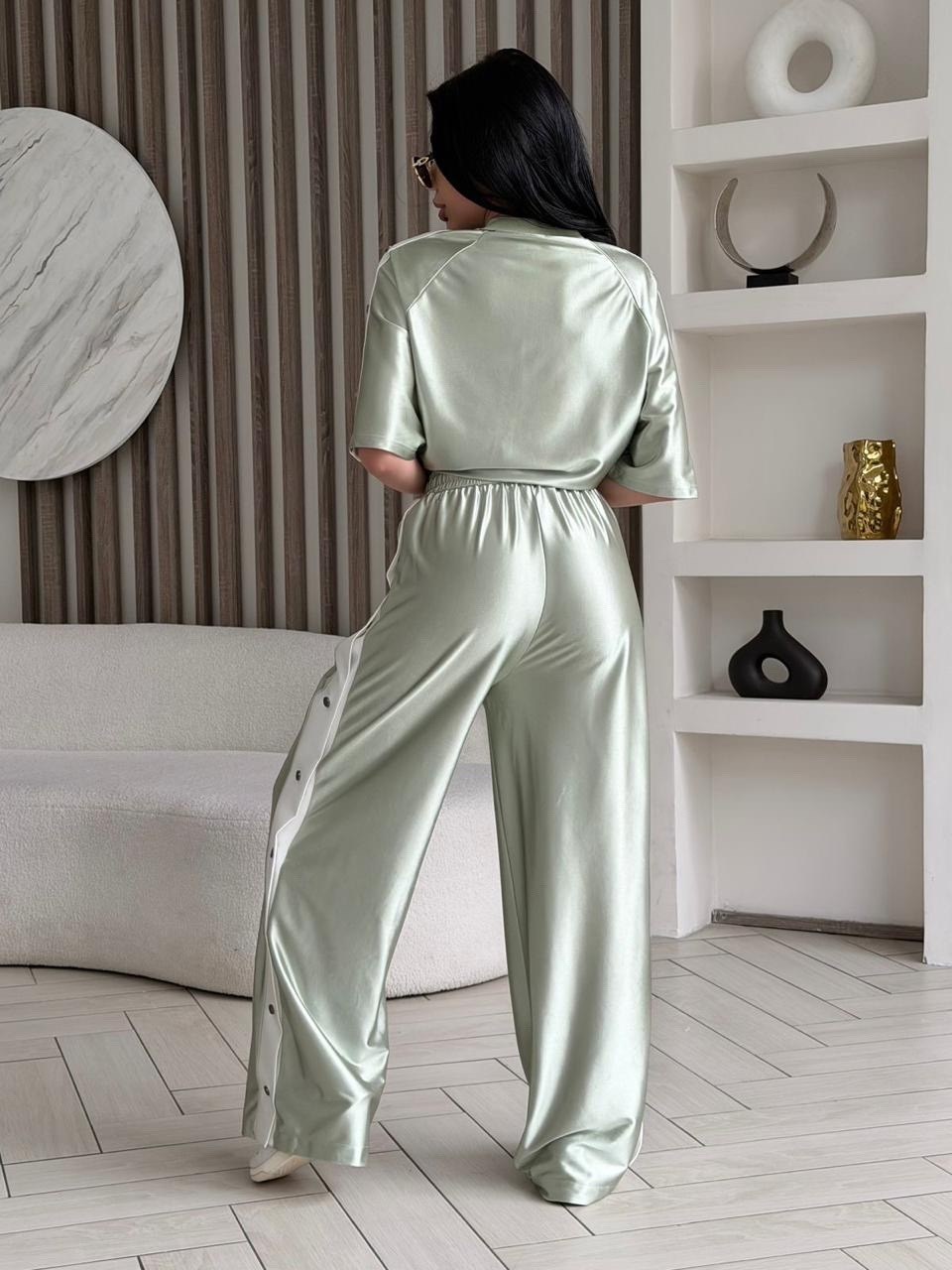 стильные костюмы,женский костюм,костюм брючный шелковый laurelia style,костюм в пижамном стиле,костюм брючный атласный disha&di