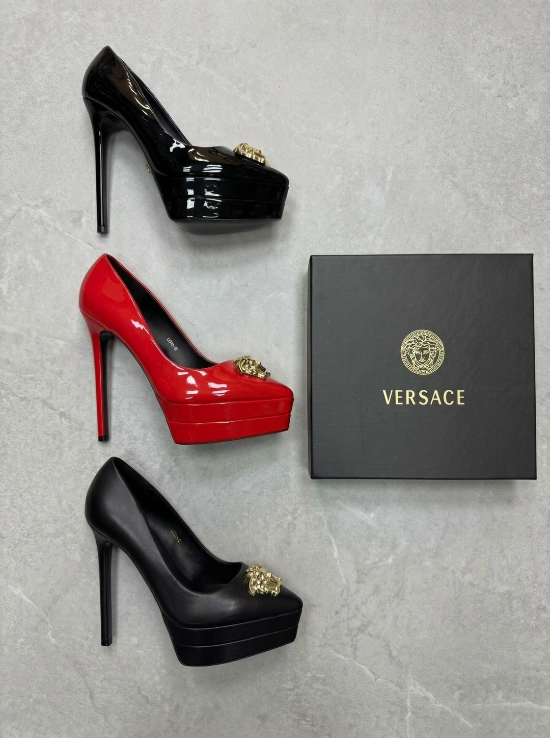 туфли versace,женские кожаные туфли versace черные lm-13241,лакированные туфли la medusa versace черный,женские кожаные туфли versace черные,туфли лодочки версаче