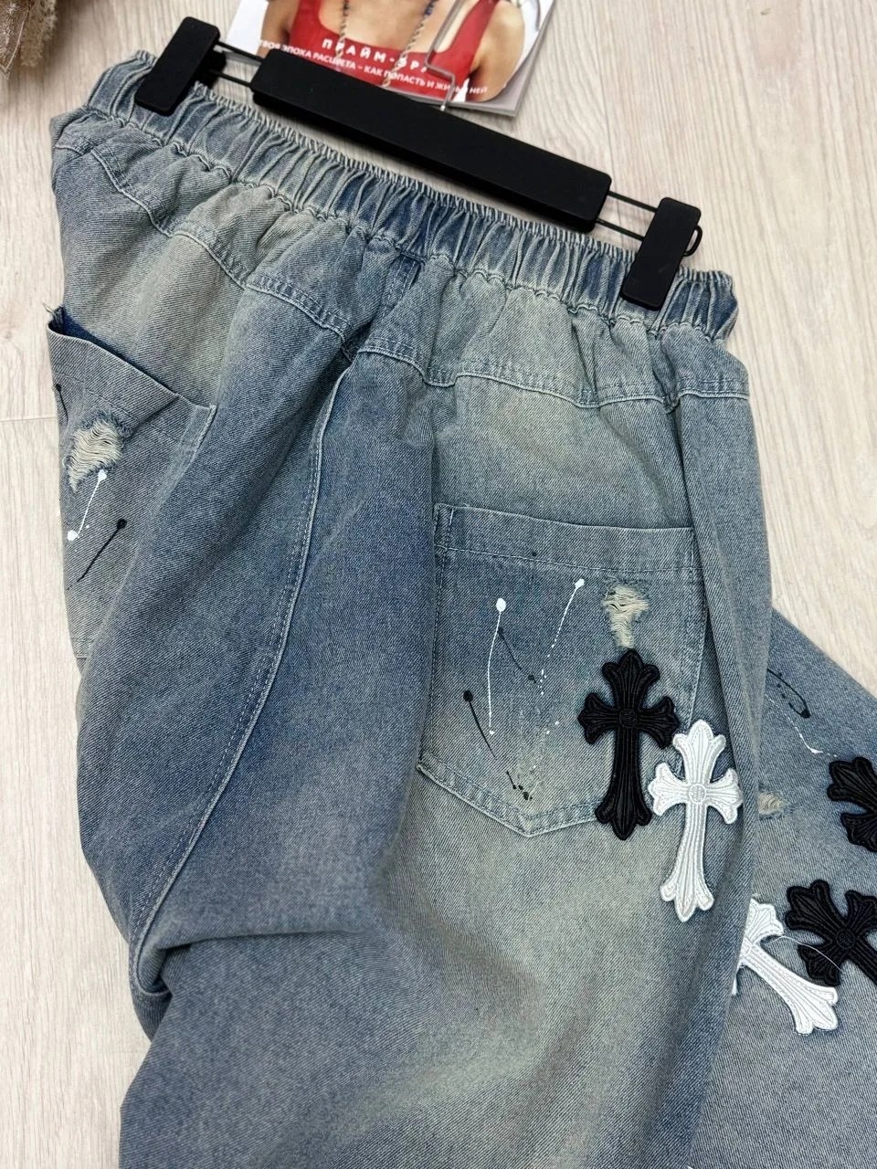 джинсы chrome hearts,chrome hearts прямые джинсы,джинсы женские,джинсовые брюки,стильные джинсы