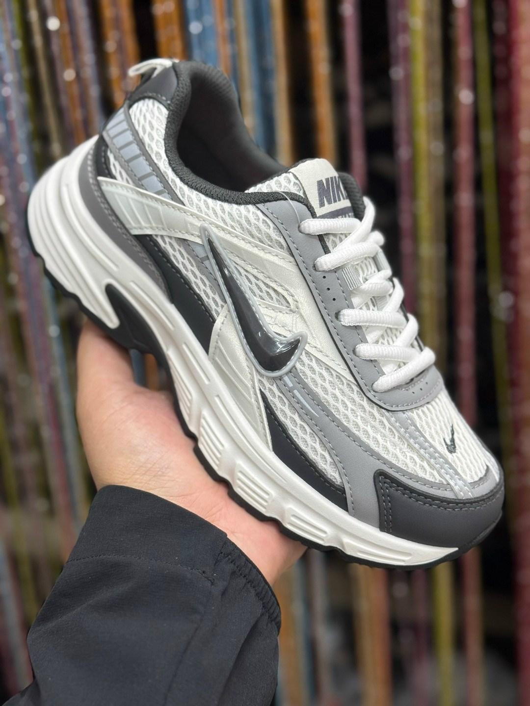кроссовки wmns initiator ib4339 nike бежевый,кроссовки nike initiator,кроссовки,кроссовки nike,повседневные кроссовки