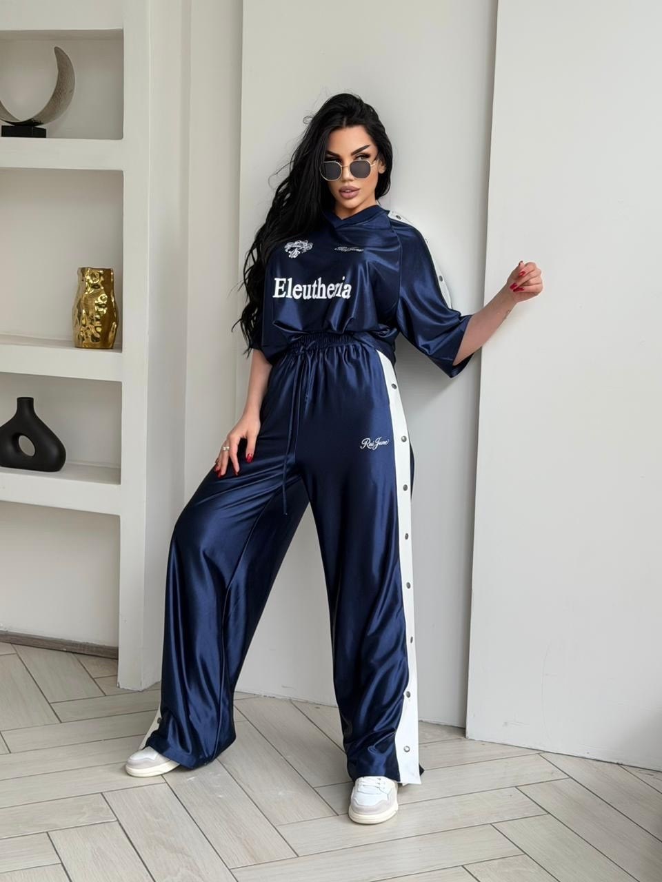 стильные костюмы,женский костюм,костюм брючный шелковый laurelia style,костюм в пижамном стиле,костюм брючный атласный disha&di