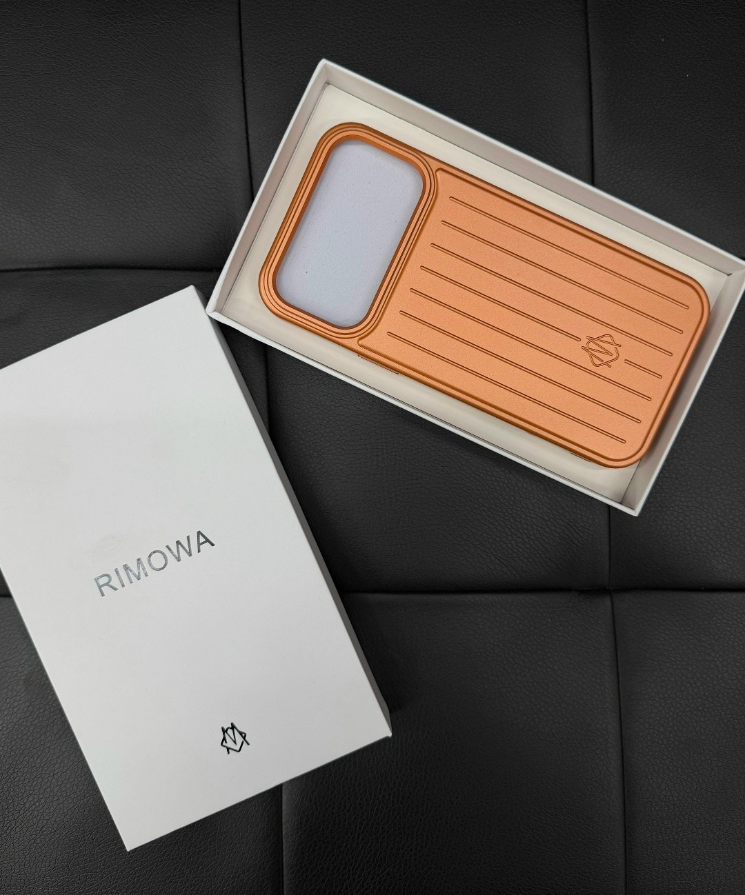 rimowa iphone 16 pro magsafe чехол оригинал,rimowa iphone case aluminum for iphone 16 pro max black,чехлы для iphone,чехлы для телефонов,чехлы для мобильных телефонов