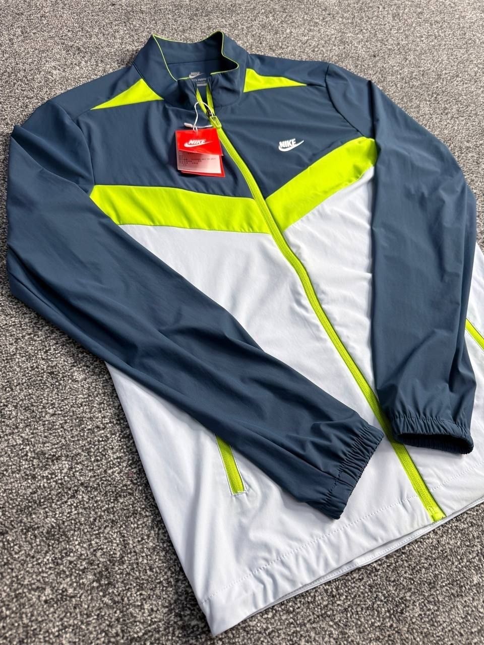 nike sportswear windrunner,костюм спортивный nike sportswear tracksuit cv9335,спортивный костюм мужской найк,спортивные костюмы,костюм найк мужской