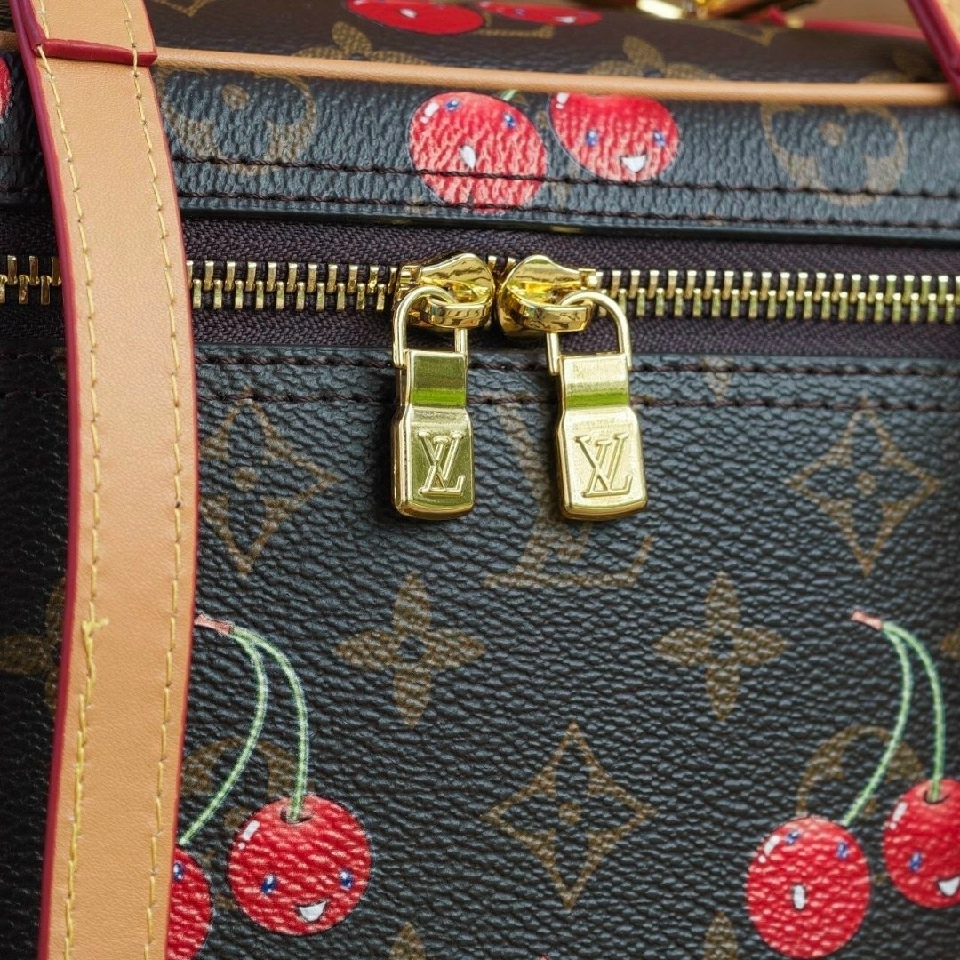 сумка косметичка louis vuitton,косметичка louis vuitton,косметичка луи виттон,косметичка,косметичка женская