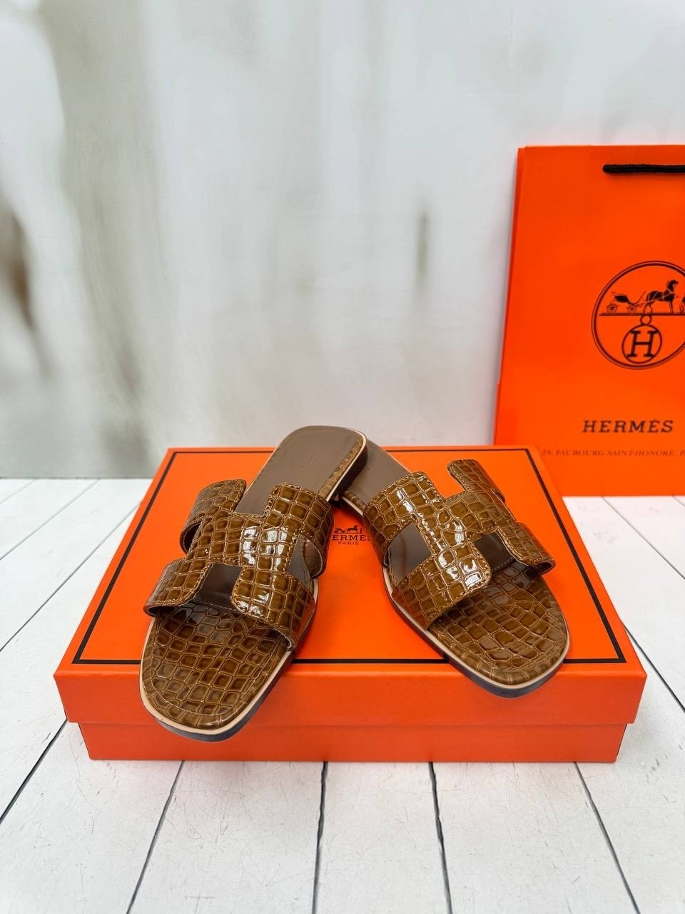 шлепки hermes женские,шлепанцы hermes,шлепки hermes,сандалии hermes,шлепки hermes 2026