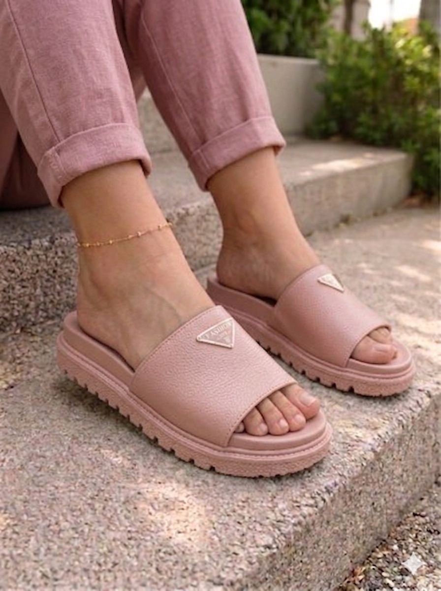 шлепанцы prada,шлепки прада,женские шлепанцы,дутые шлепанцы,тапочки prada