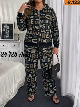 Костюм