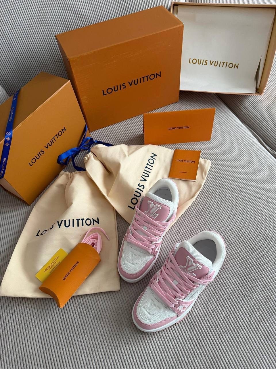 кроссовки louis vuitton trainer,кроссовки louis vuitton,луи виттон кроссовки розовые,кроссовки louis vuitton кроссовки louis vuitton,кроссовки луи виттон женские розовые