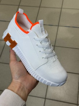 Кроссовки