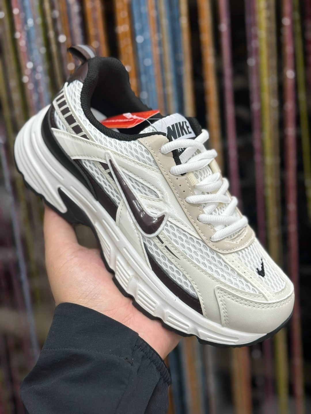 кроссовки wmns initiator ib4339 nike бежевый,кроссовки nike initiator,кроссовки,кроссовки nike,повседневные кроссовки