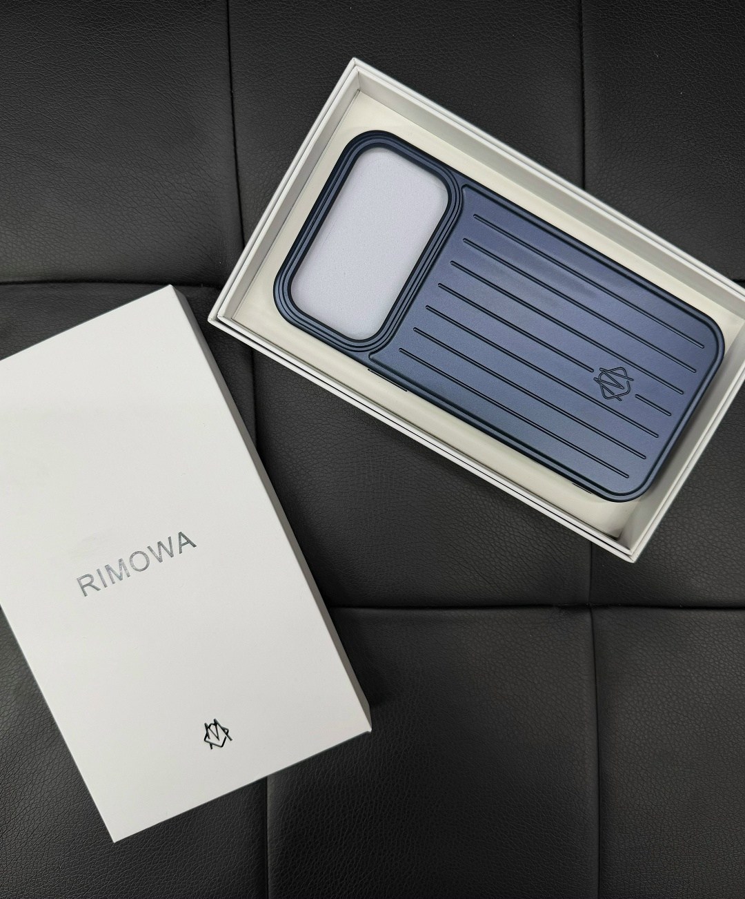 rimowa iphone 16 pro magsafe чехол оригинал,rimowa iphone case aluminum for iphone 16 pro max black,чехлы для iphone,чехлы для телефонов,чехлы для мобильных телефонов