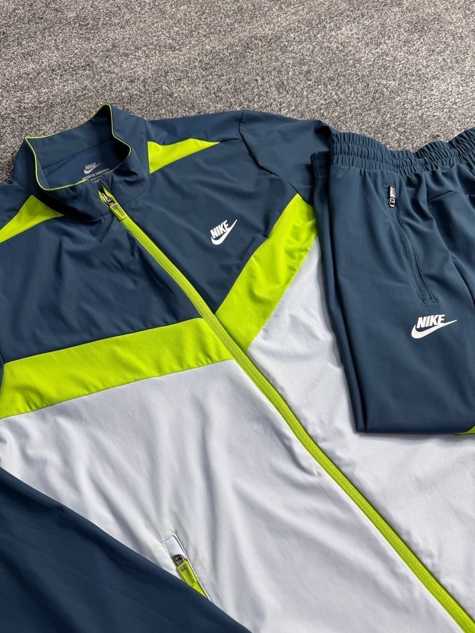 nike sportswear windrunner,костюм спортивный nike sportswear tracksuit cv9335,спортивный костюм мужской найк,спортивные костюмы,костюм найк мужской