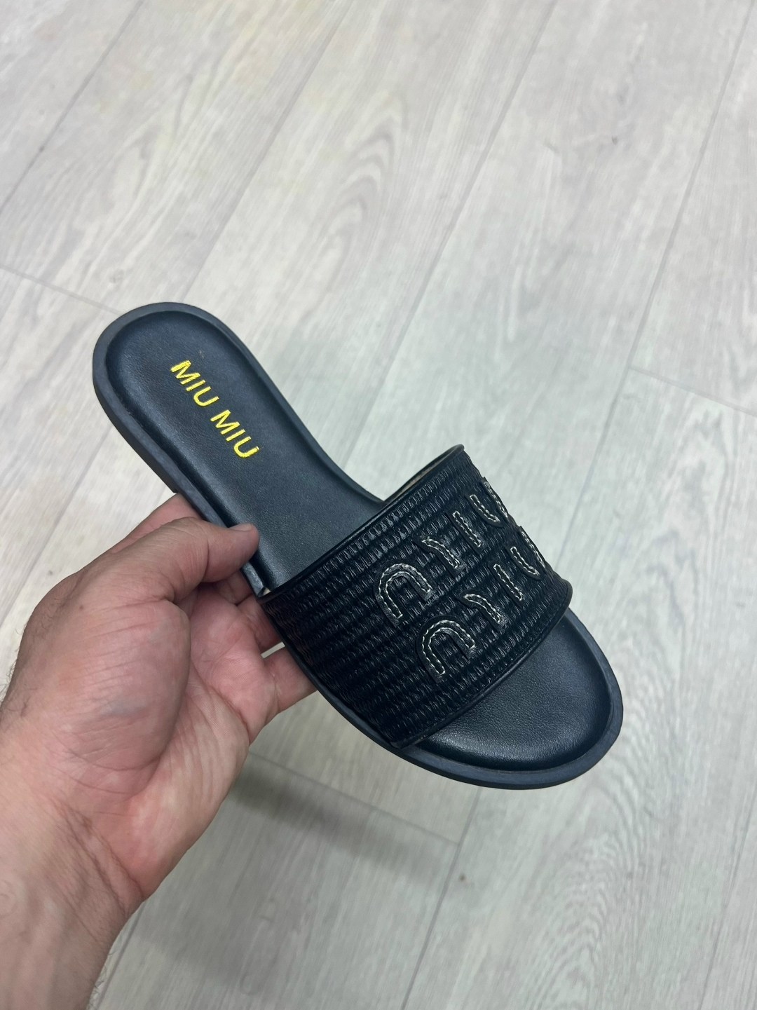 шлепанцы miu miu,шлепанцы женские,,шлепки женские,модные тапочки