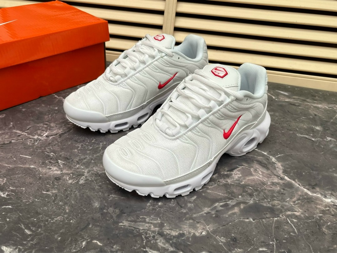 кроссовки nike air max tn plus,nike air max plus tn white,nike air max plus tn,кроссовки,supreme x nike air max plus tn