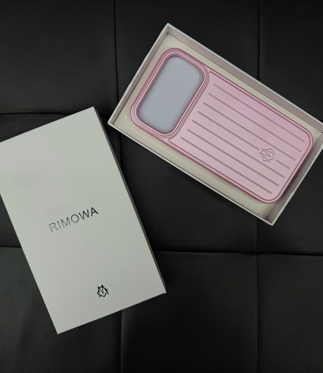 rimowa iphone 16 pro magsafe чехол оригинал,rimowa iphone case aluminum for iphone 16 pro max black,чехлы для iphone,чехлы для телефонов,чехлы для мобильных телефонов