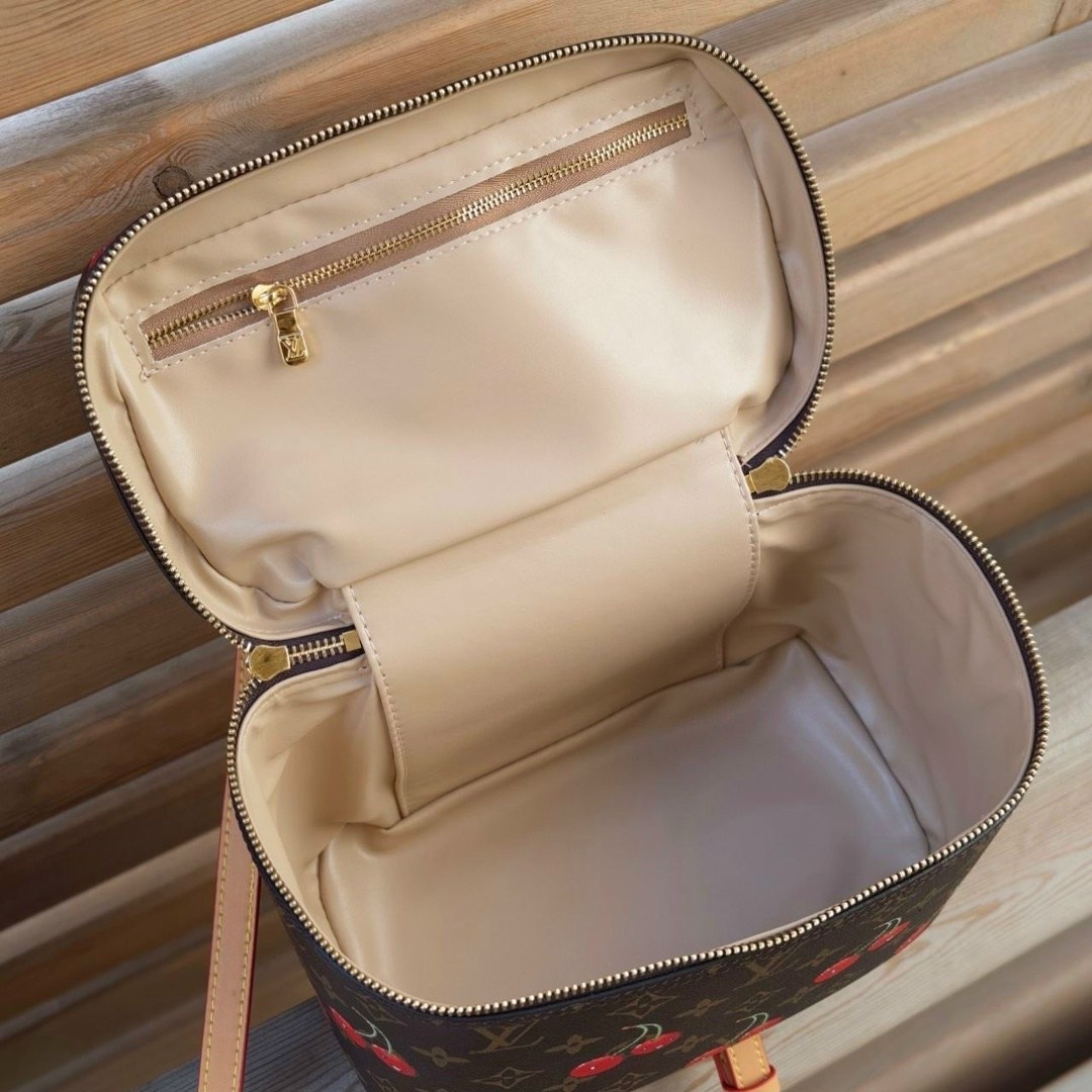 сумка косметичка louis vuitton,косметичка louis vuitton,косметичка луи виттон,косметичка,косметичка женская