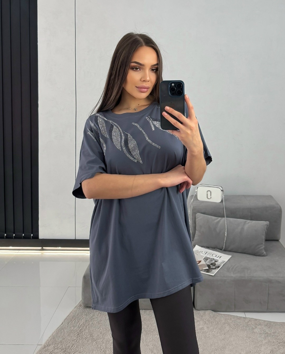 футболка оверсайз со стразами fashion lux,футболка женская оверсайз со стразами,футболка оверсайз базовая со стразами fashion nik,футболка оверсайз базовая со стразами,женская футболка