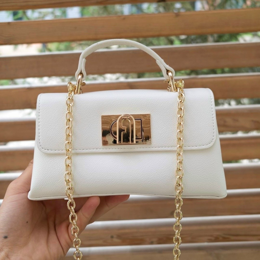 сумка с цепочкой,женская сумка furla,сумка furla,сумка голубая,модная сумка