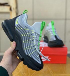 Кроссовки