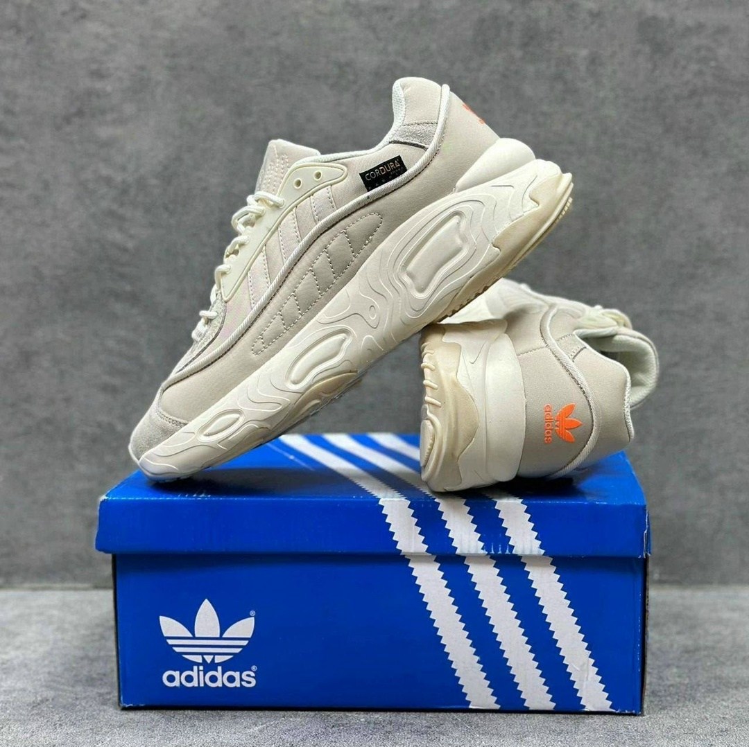 бежевые кроссовки адидас мужские ozweego,кроссовки,кроссовки adidas,кроссовки мужские adidas,кроссовка мужской