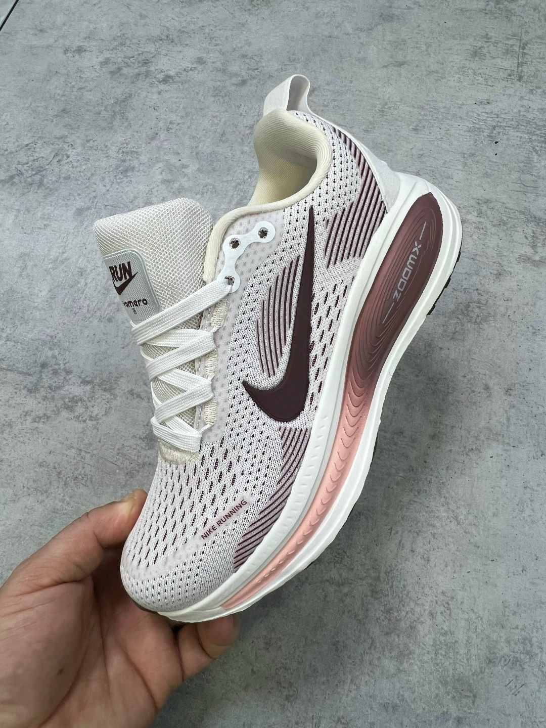 кроссовки,nike кроссовки,кроссовки женские мужские,беговая ,спортивная