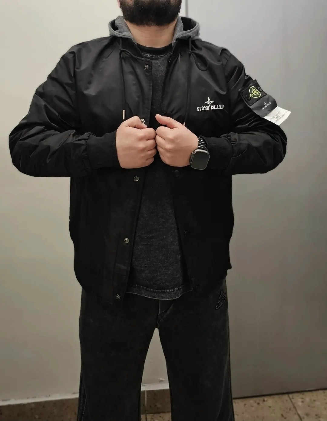 зимний пуховик куртка stone island хаки,мужская куртка stone island,мужская куртка бомбер stone island,куртка ветровка бомбер stone island,куртка-бомбер stone island демисезонный