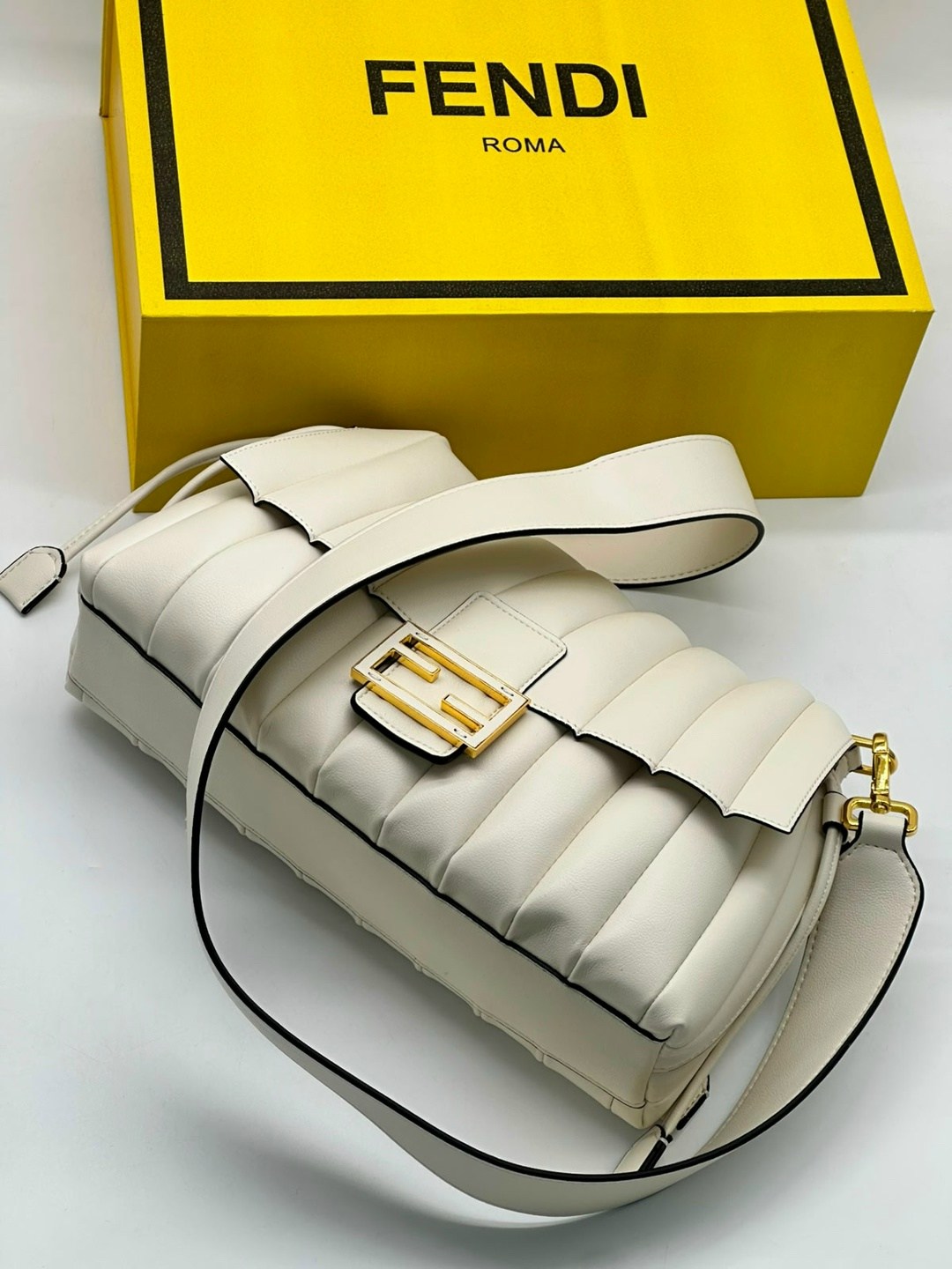 fendi сумка,женская сумка fendi,сумка fendi baguette,сумка,сумка багет fendi