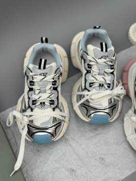 Кроссовки