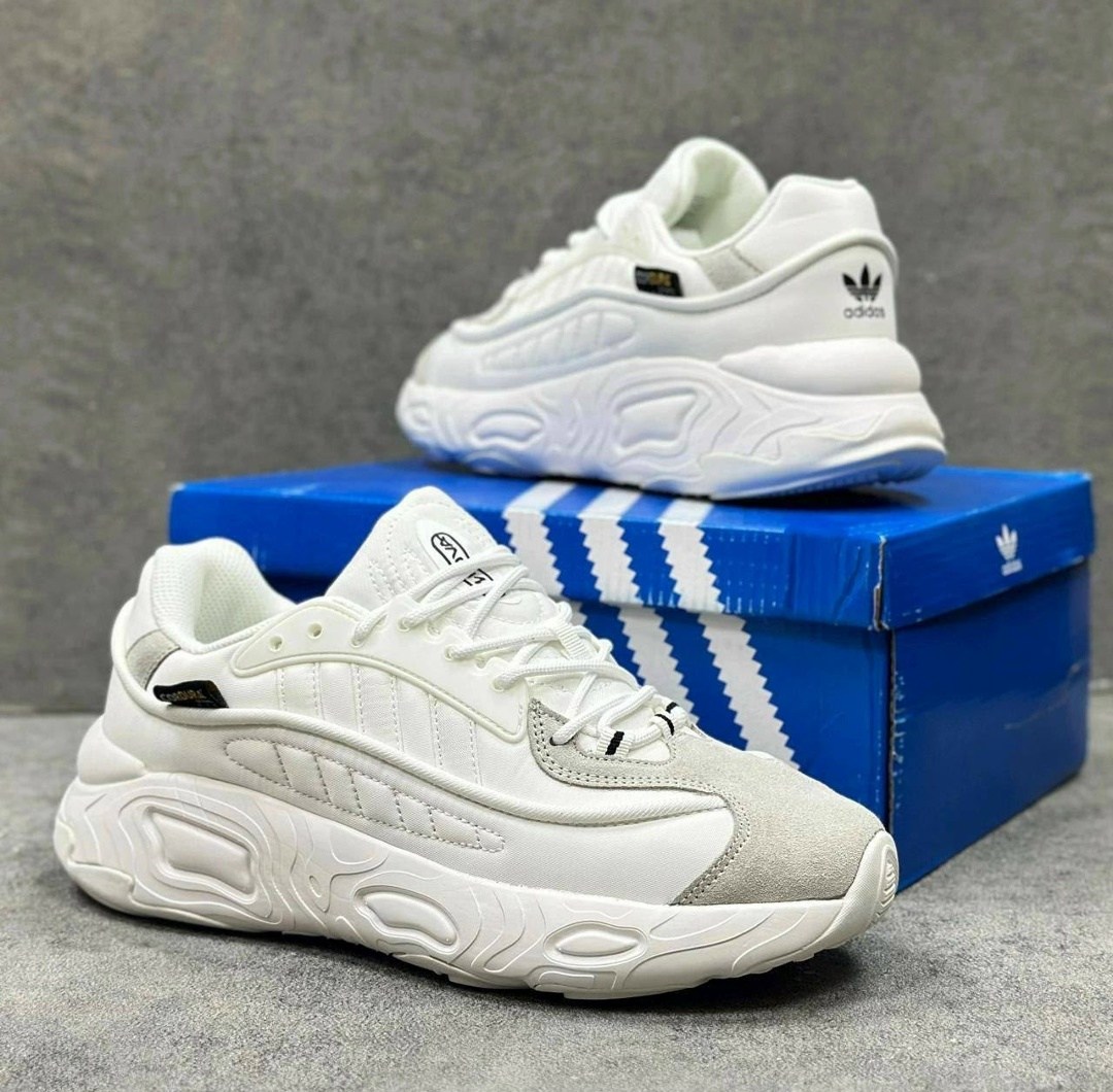 бежевые кроссовки адидас мужские ozweego,кроссовки,кроссовки adidas,кроссовки мужские adidas,кроссовка мужской