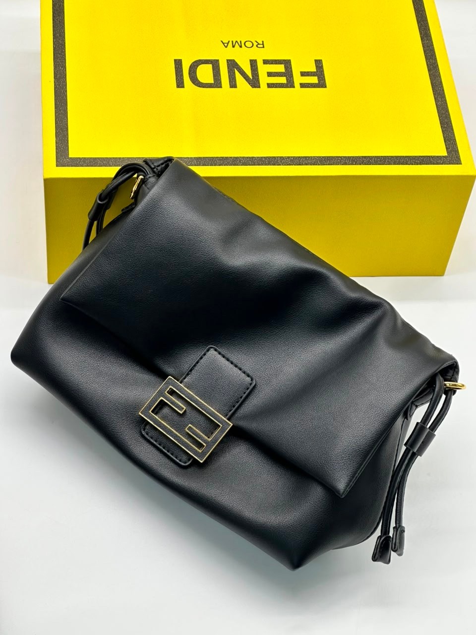 сумка fendi,женская сумка fendi,сумка fendi baguette,сумка на плечо fendi,fendi сумка багет
