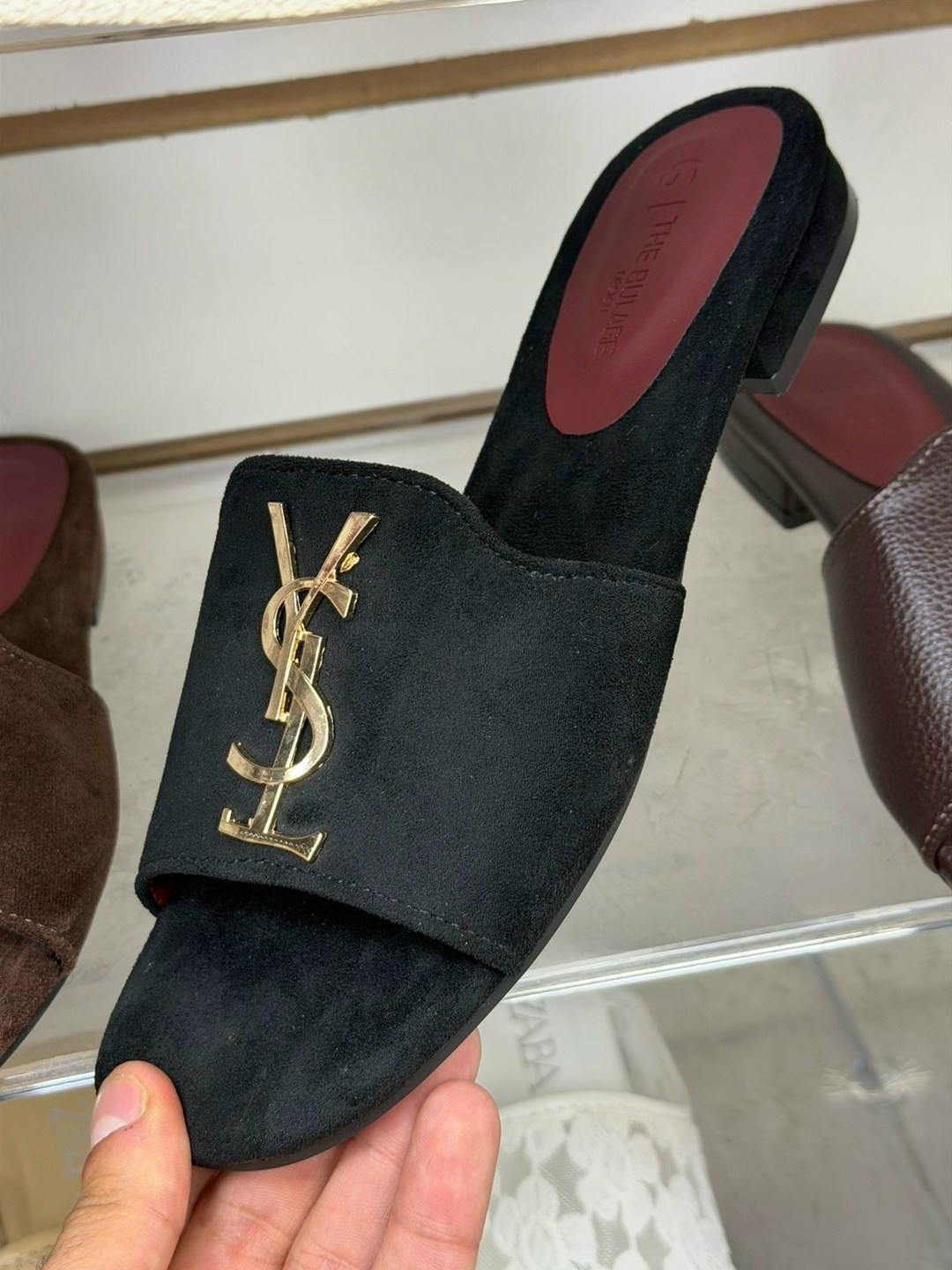 ,женские шлепанцы,босоножки yves saint laurent,обуви,модные тапочки