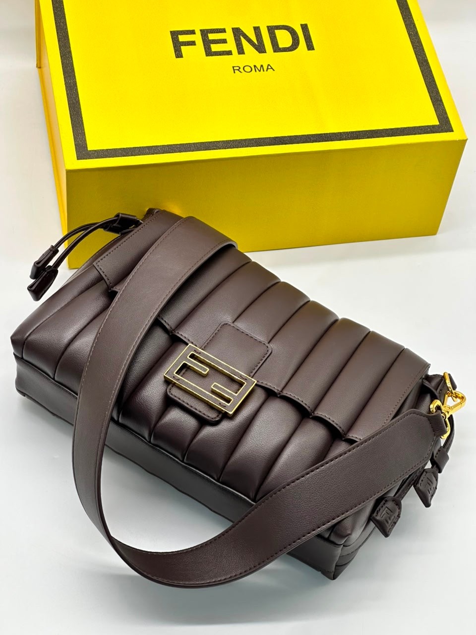 сумка fendi,женская сумка fendi,сумка fendi baguette,сумка фенди оригинал,сумка фенди