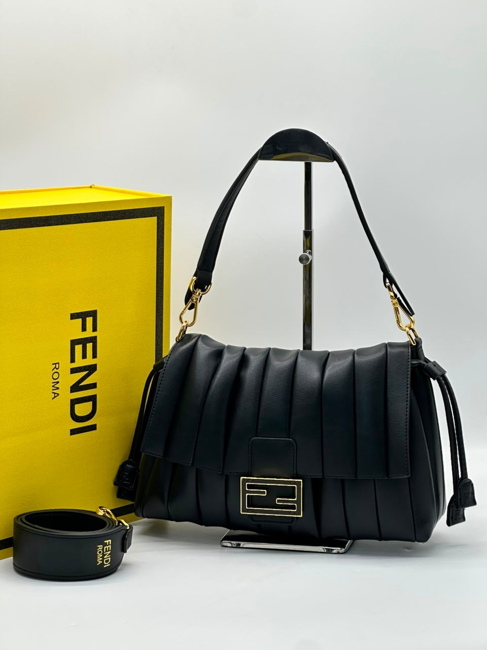 сумка fendi,женская сумка fendi,сумка fendi baguette,сумка фенди оригинал,сумка фенди