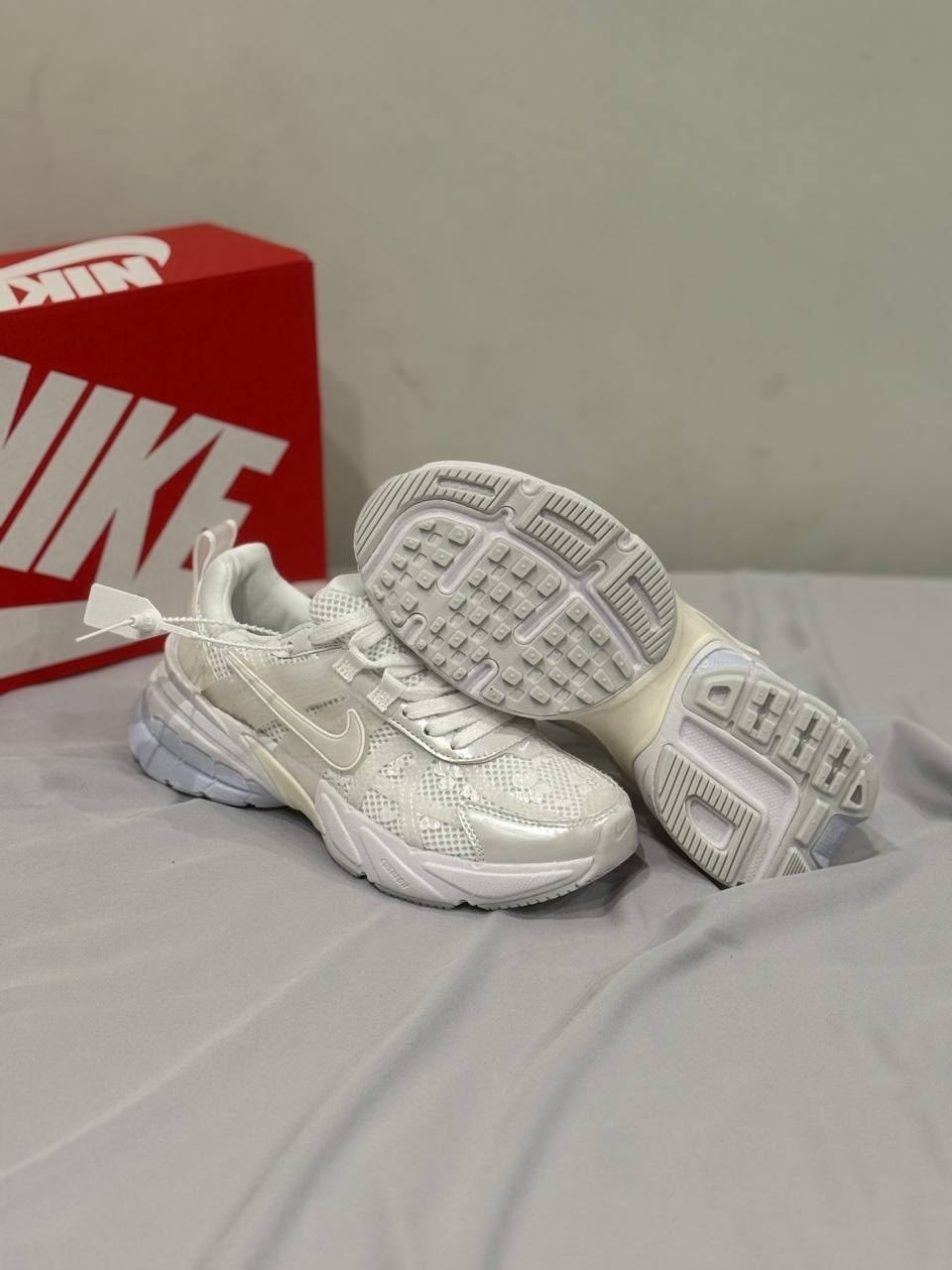 кроссовки nike женские,nike v2k run женские беговые кроссовки,кроссовки nike,кроссовки,nike розовые кроссовки