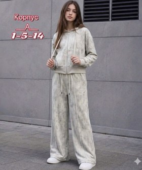 Костюм