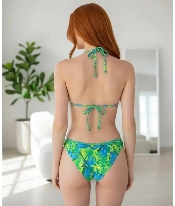 redhead bikini,девушка,women in micro bikinis,tiny bikini,стройные красотки