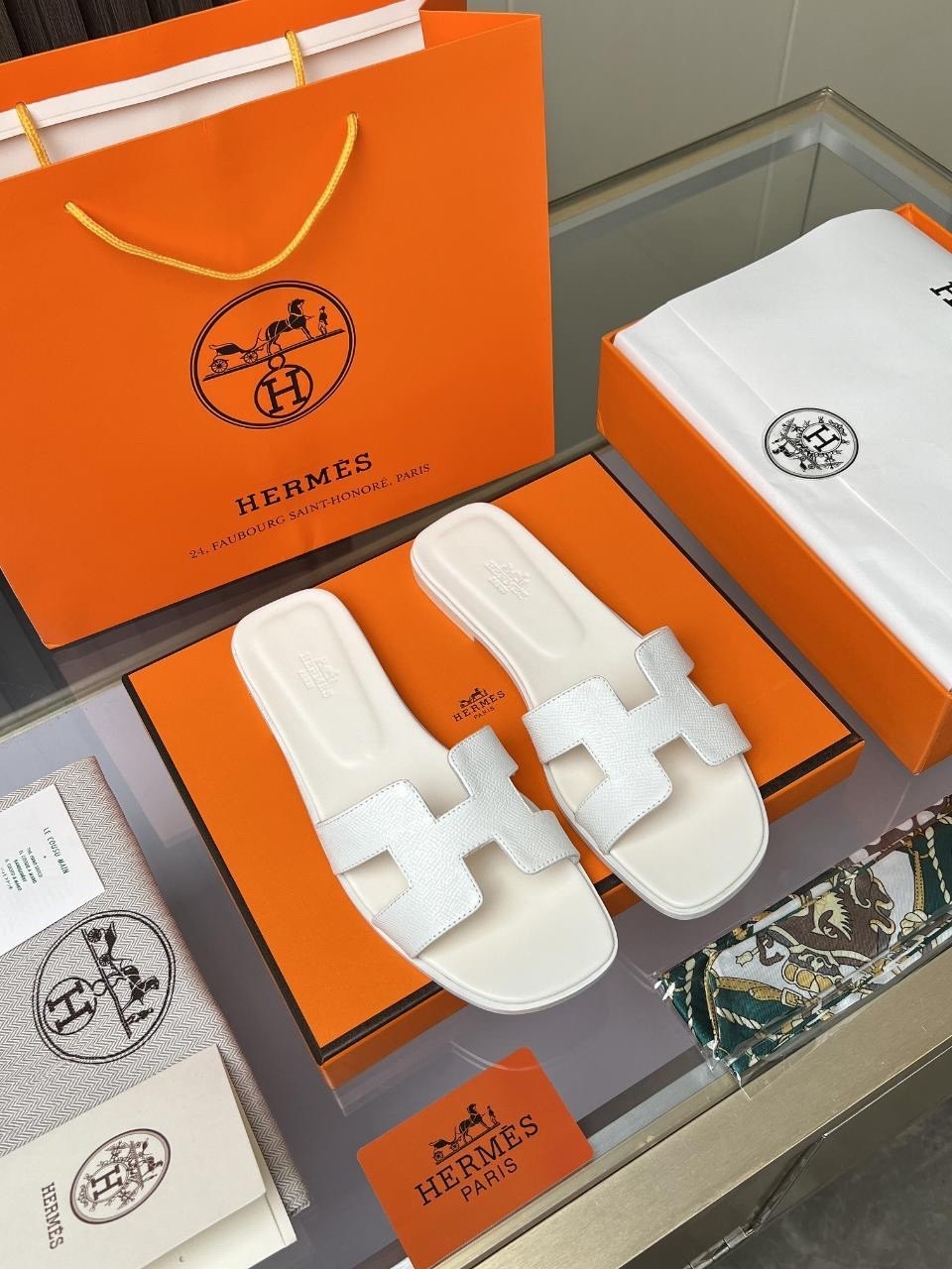 шлепанцы hermes,шлепки hermes 2026,шлепки hermes женские,шлепки хермес оран,шлепки hermes