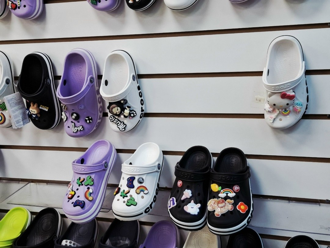 crocs jibbitz charms,crocs classic clog,джибитсы крокс,,украшения для кроксов