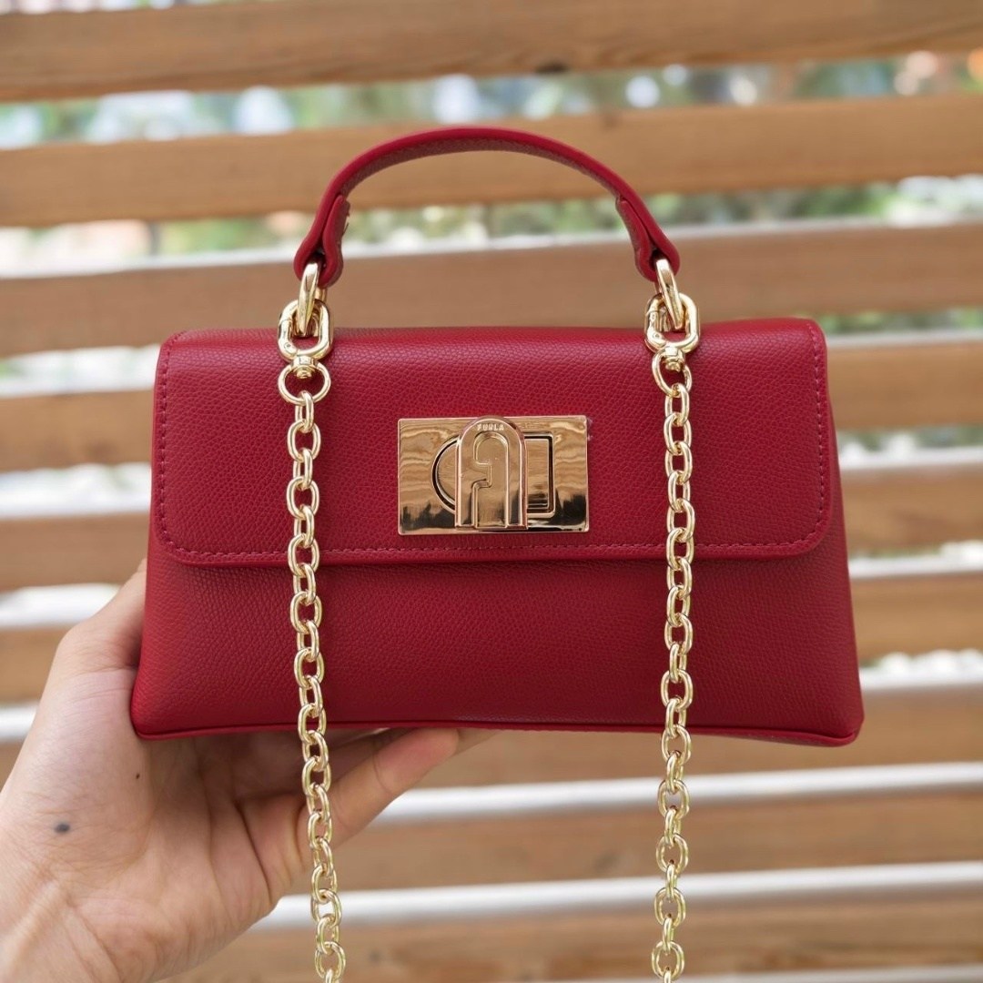 сумка с цепочкой,женская сумка furla,сумка furla,сумка голубая,модная сумка