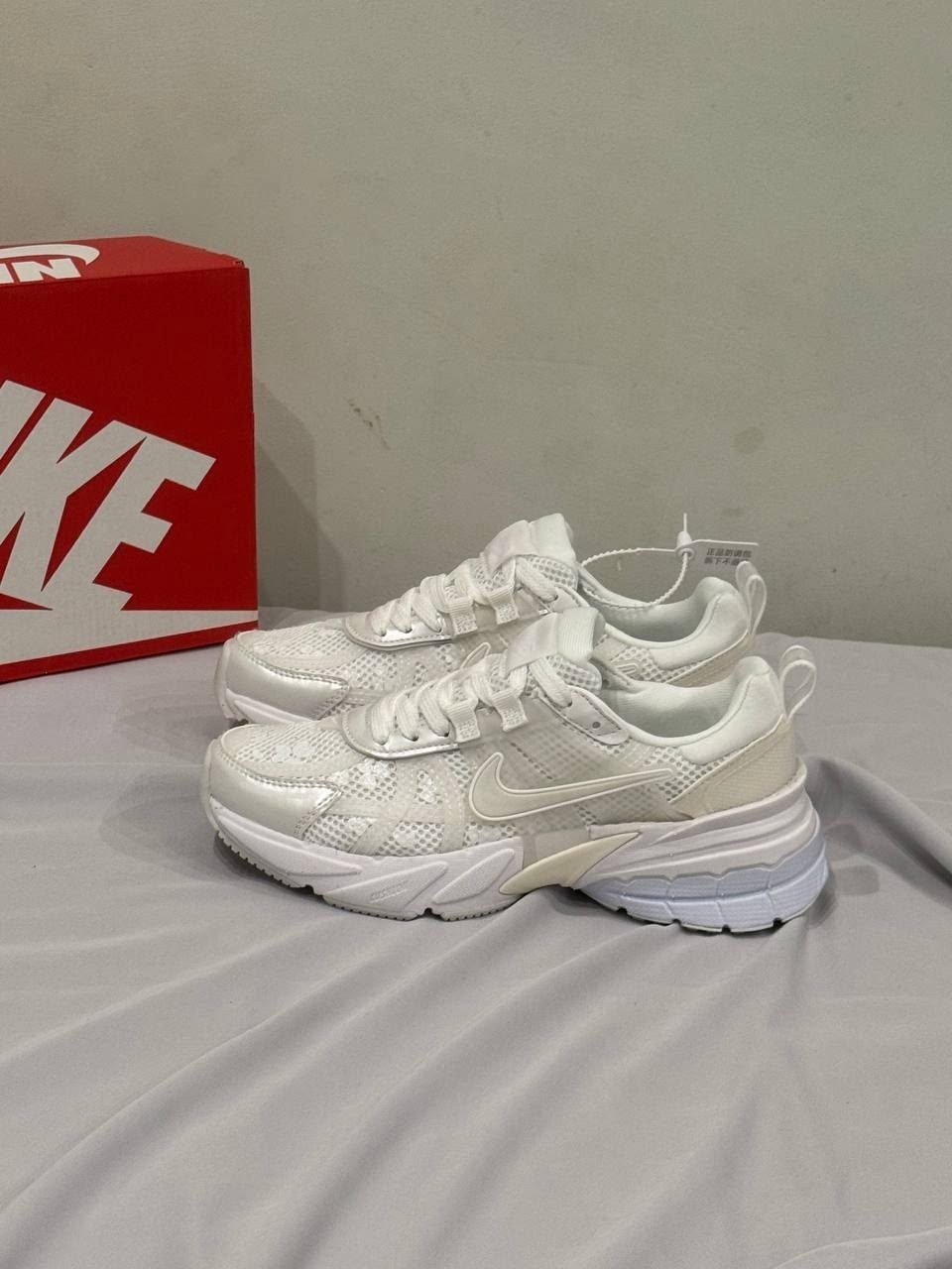 кроссовки nike женские,nike v2k run женские беговые кроссовки,кроссовки nike,кроссовки,nike розовые кроссовки