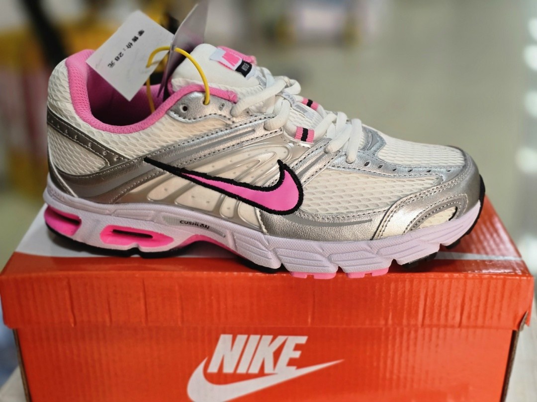 кроссовки nike,кроссовки nike женские,кроссовки,женские беговые кроссовки initiator от finish line nike белый,кроссовки nike air max