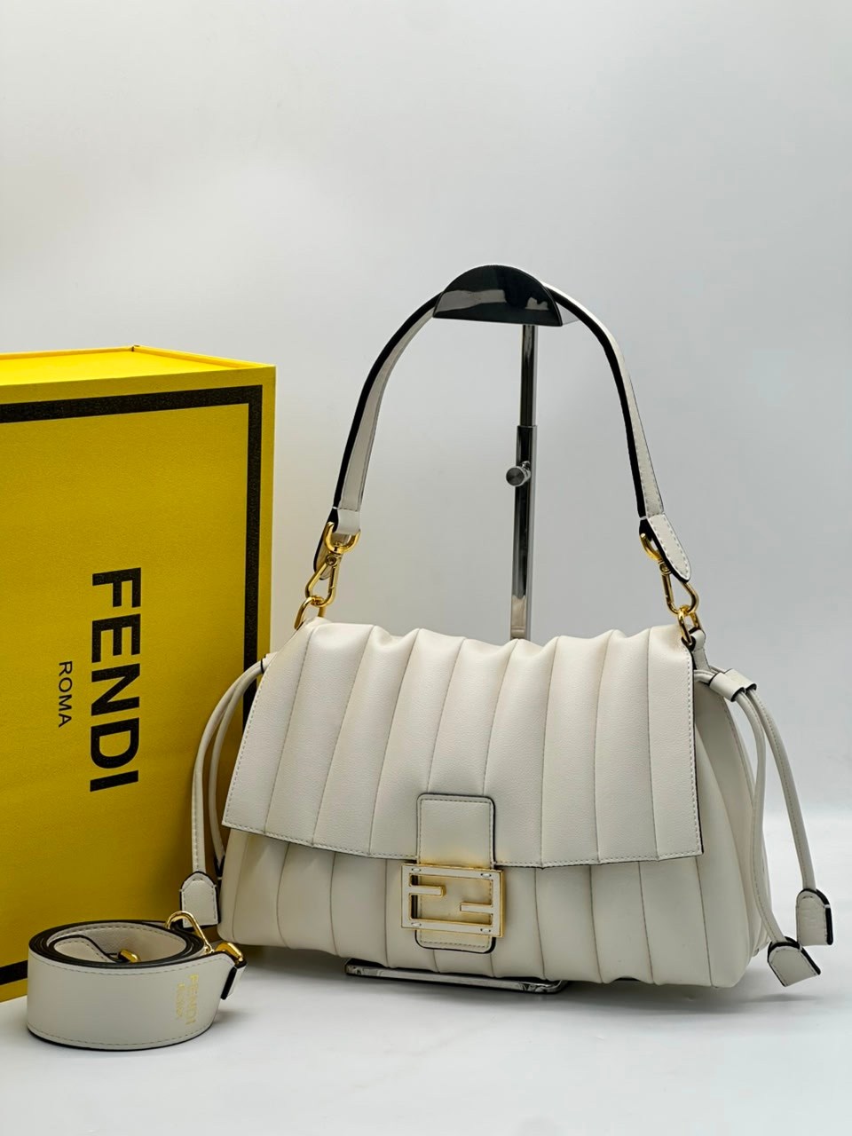 сумка fendi,женская сумка fendi,сумка fendi baguette,сумка фенди оригинал,сумка фенди