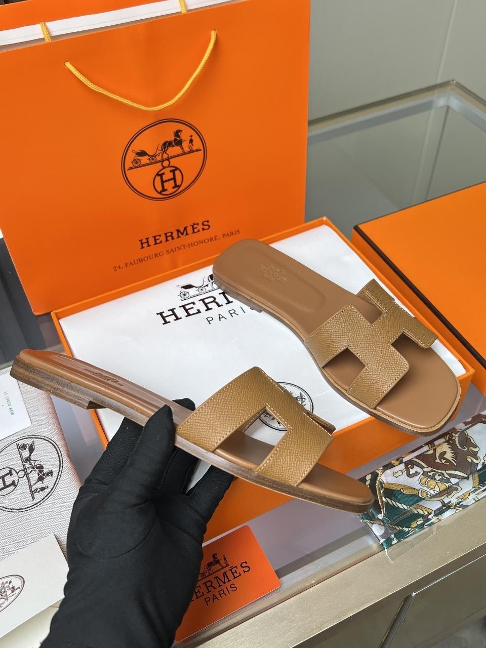 шлепанцы hermes,шлепки hermes 2026,шлепки hermes женские,шлепки хермес оран,шлепки hermes