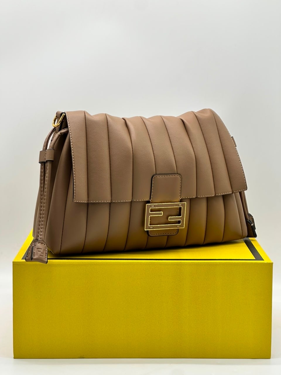 fendi сумка,женская сумка fendi,сумка fendi baguette,сумка,сумка багет fendi